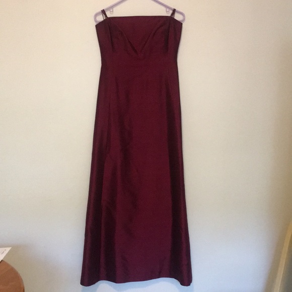 Lauren Ralph Lauren Dresses & Skirts - Ralph Lauren Cranberry Silk strapless dress